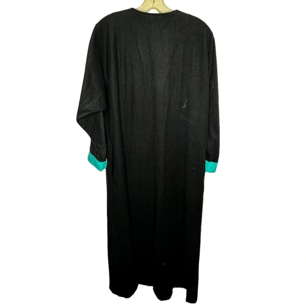 Vintage Appel‎ Black Robe